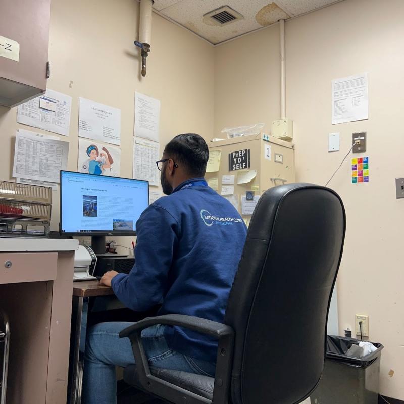 Joanthan reading about Serving at HC6 while Serving at HC6. 